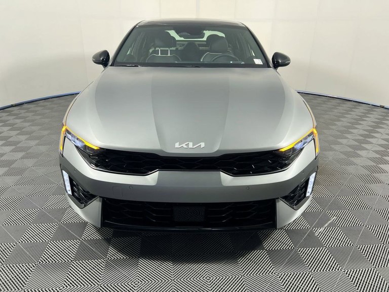 2026 Kia K5 - Photo 3