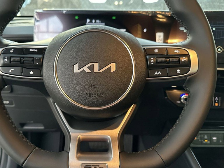 2026 Kia K5 - Photo 15