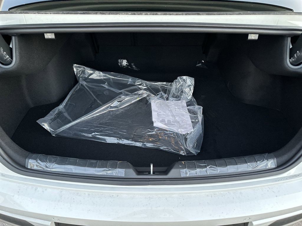 2026 Kia K5 - Photo 12