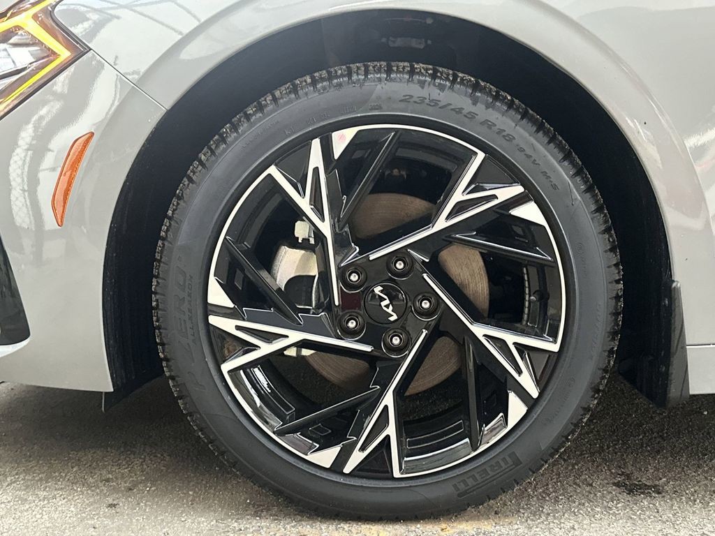 2026 Kia K5 - Photo 11
