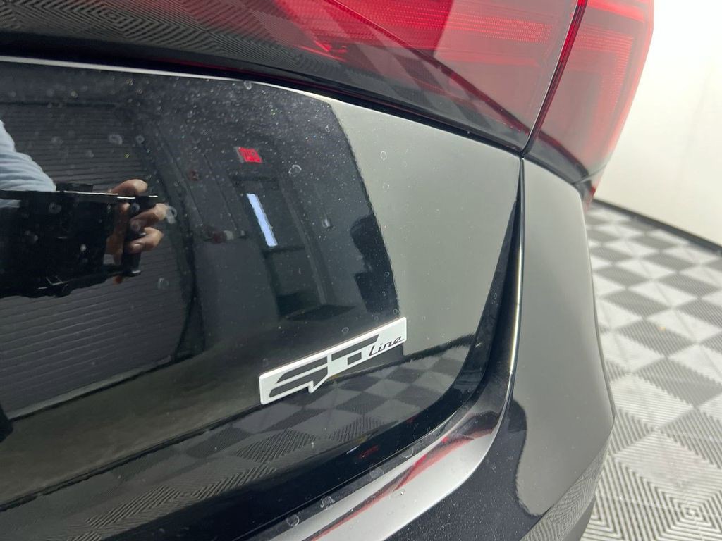 2026 Kia K5 - Photo 9