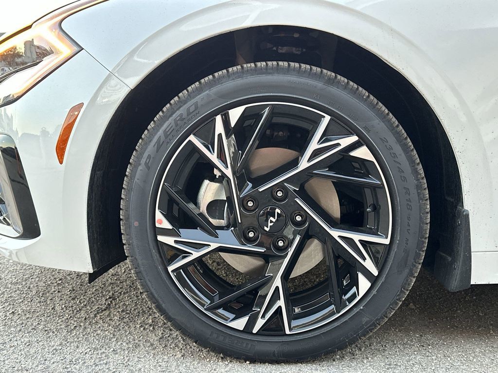 2026 Kia K5 - Photo 11