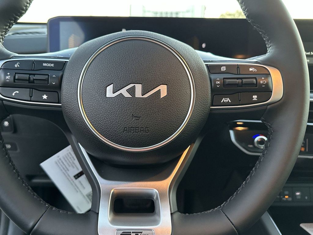 2026 Kia K5 - Photo 14