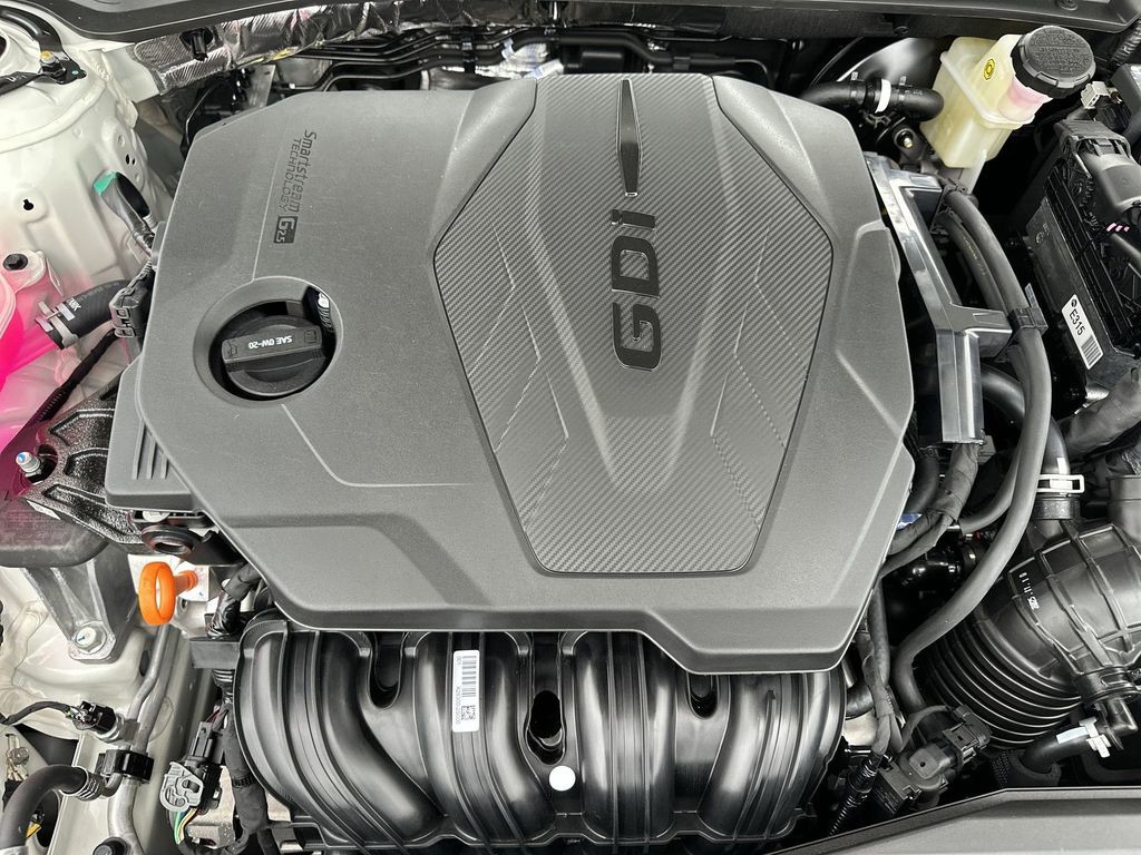 2026 Kia K5 - Photo 10