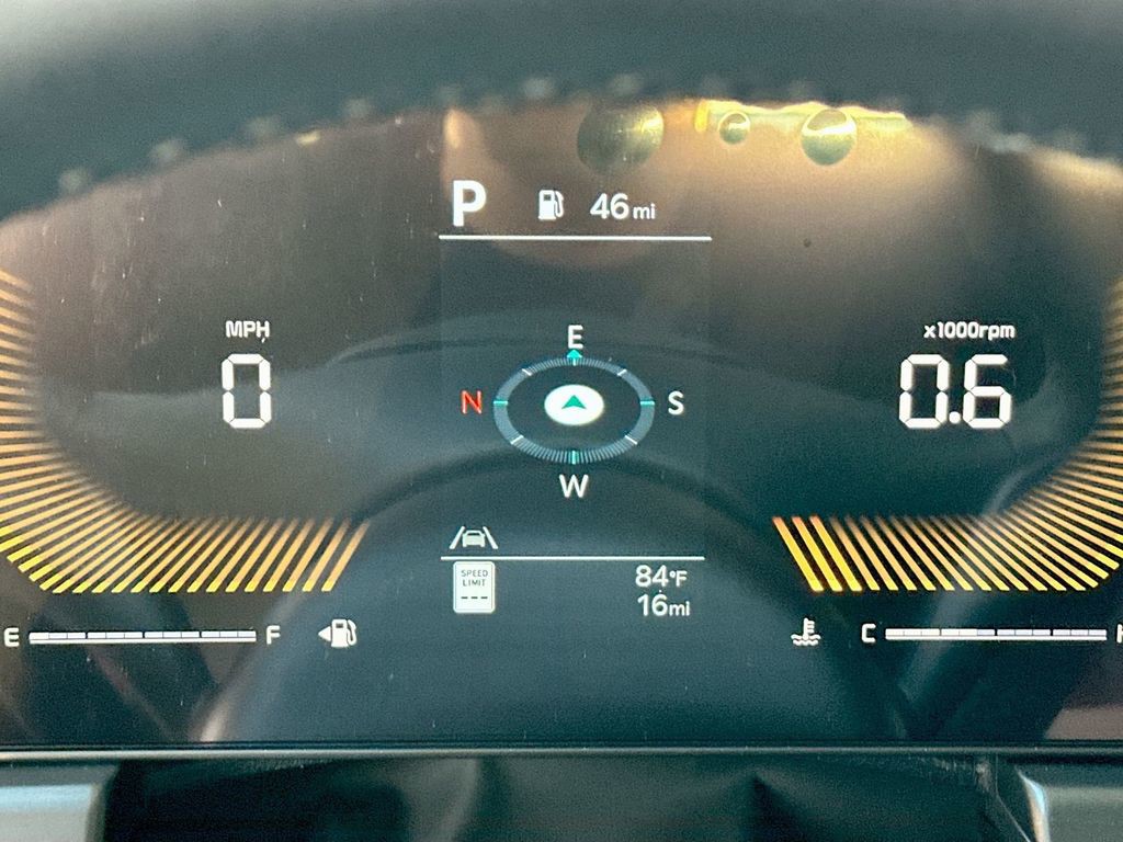 2026 Kia K5 - Photo 12