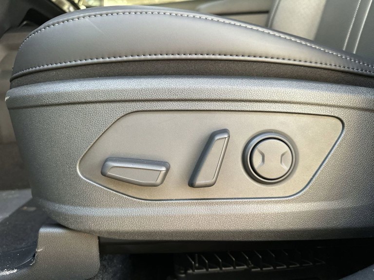 2026 Kia Sorento Hybrid - Photo 15
