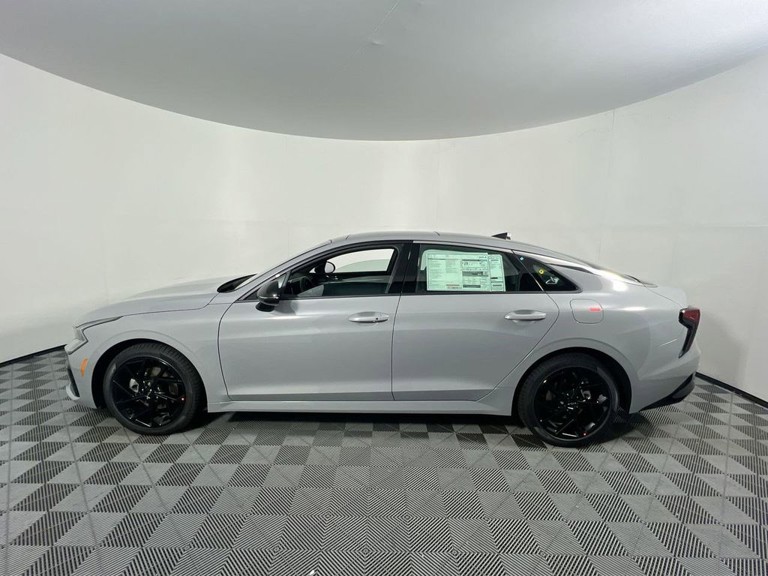 2026 Kia K5 - Photo 10