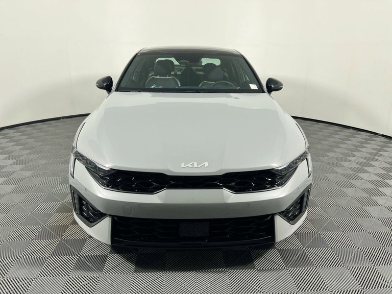 2026 Kia K5 - Photo 4