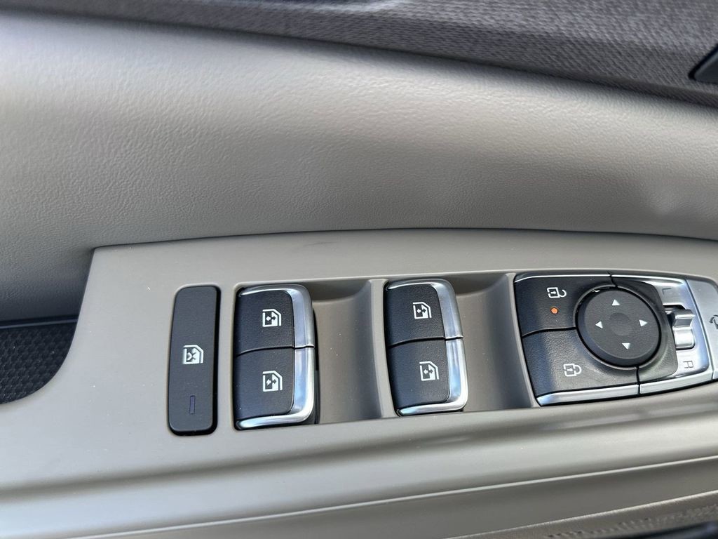 2026 Kia Carnival Hybrid - Photo 17
