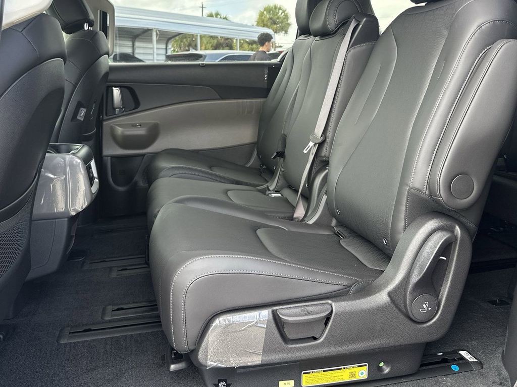 2026 Kia Carnival Hybrid - Photo 24