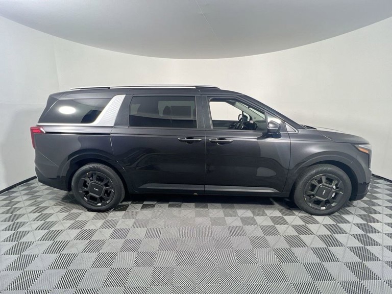 2026 Kia Carnival Hybrid - Photo 13