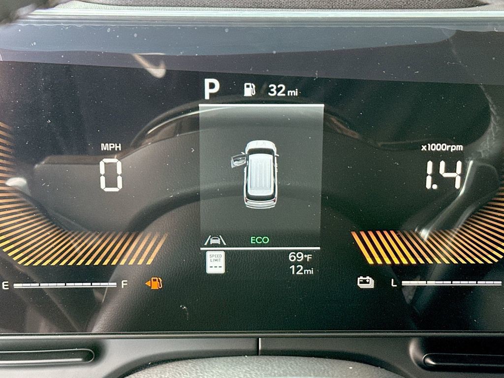 2026 Kia Carnival Hybrid - Photo 12