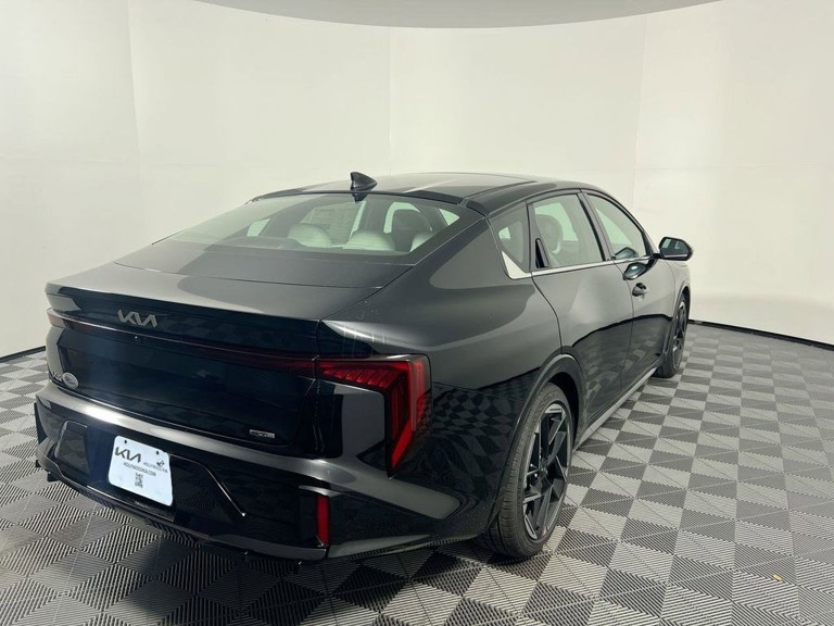 2025 Kia K4 - Photo 8