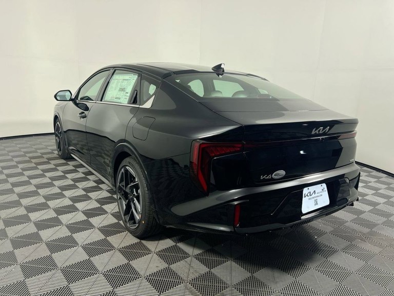 2025 Kia K4 - Photo 9