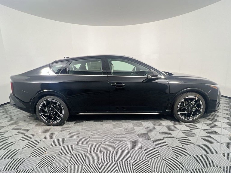 2025 Kia K4 - Photo 14