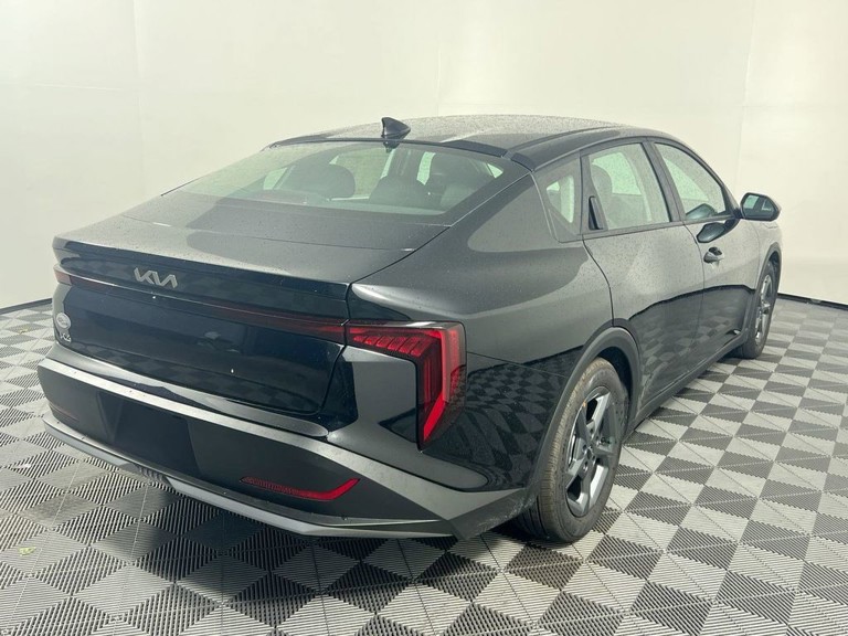 2025 Kia K4 - Photo 6