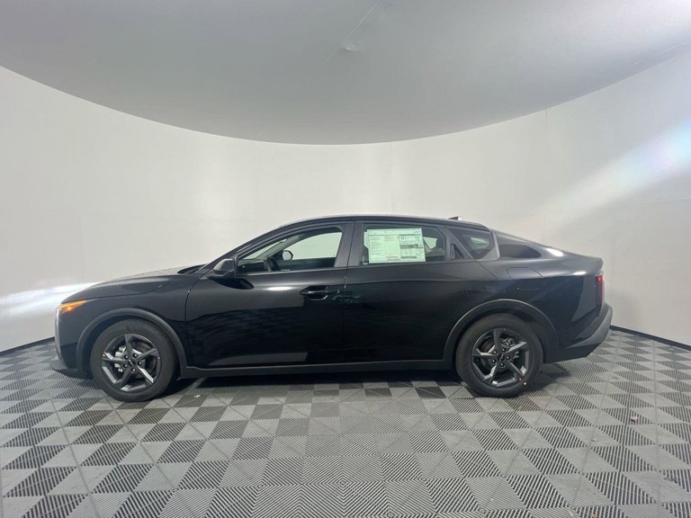 2025 Kia K4 - Photo 13