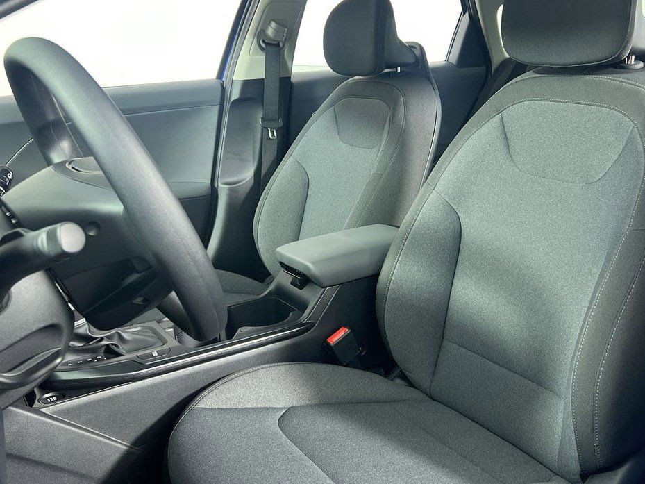 2025 Kia K4 - Photo 15