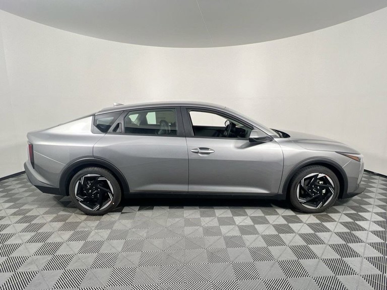 2025 Kia K4 - Photo 12