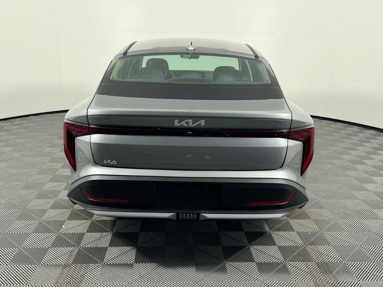2025 Kia K4 - Photo 10