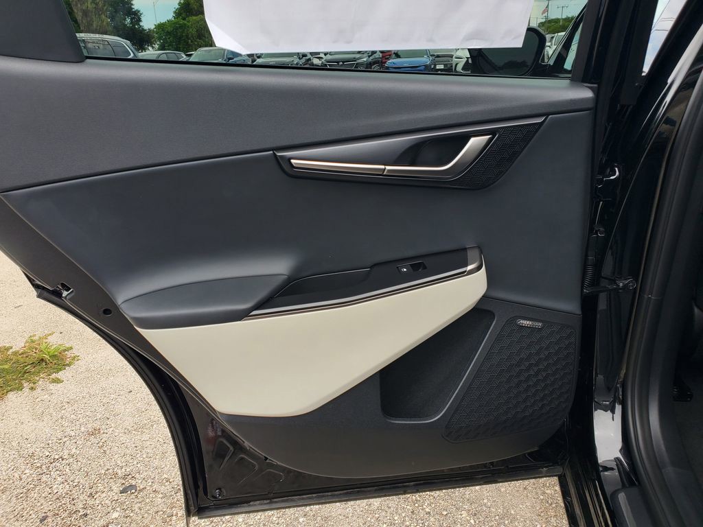 2025 Kia EV6 - Photo 12