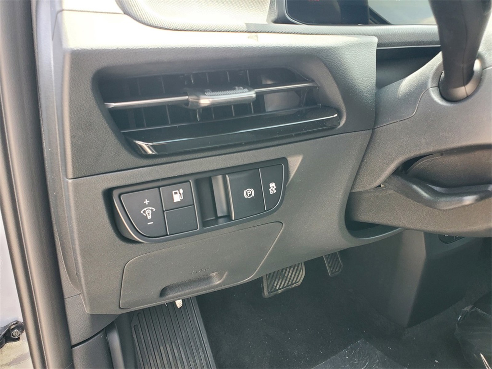 2025 Kia EV6 - Photo 16
