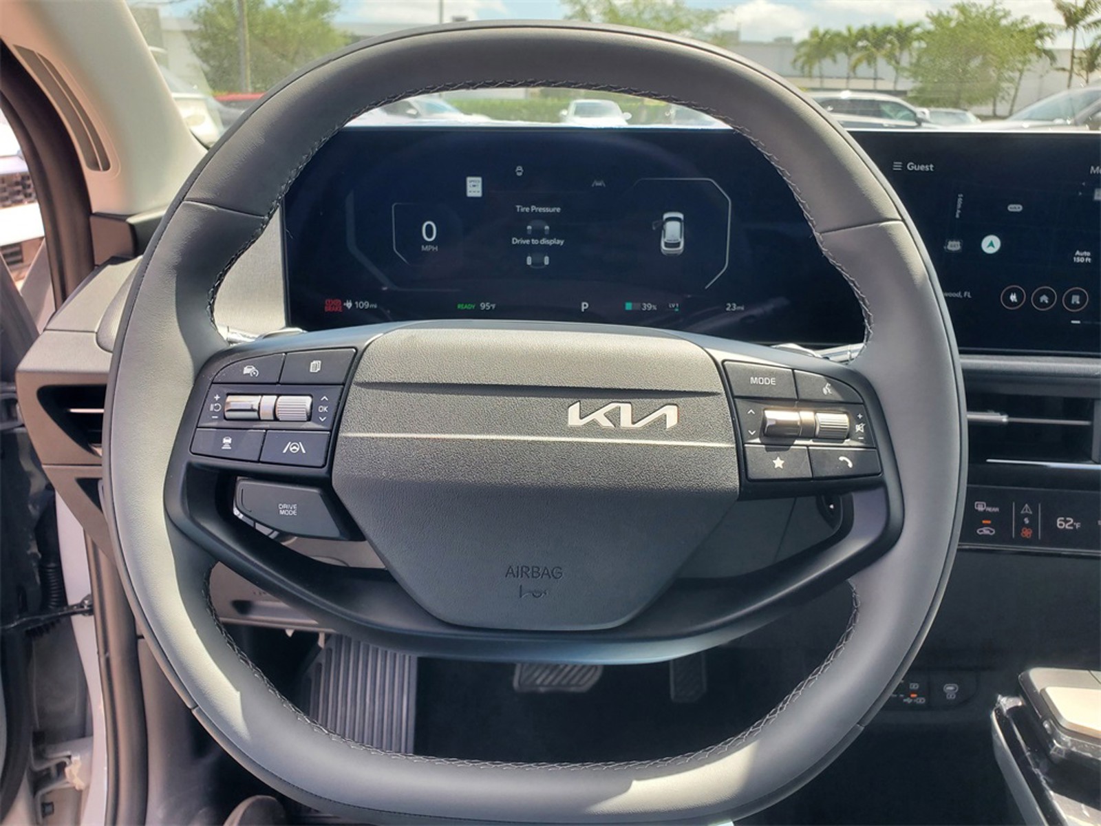 2025 Kia EV6 - Photo 17