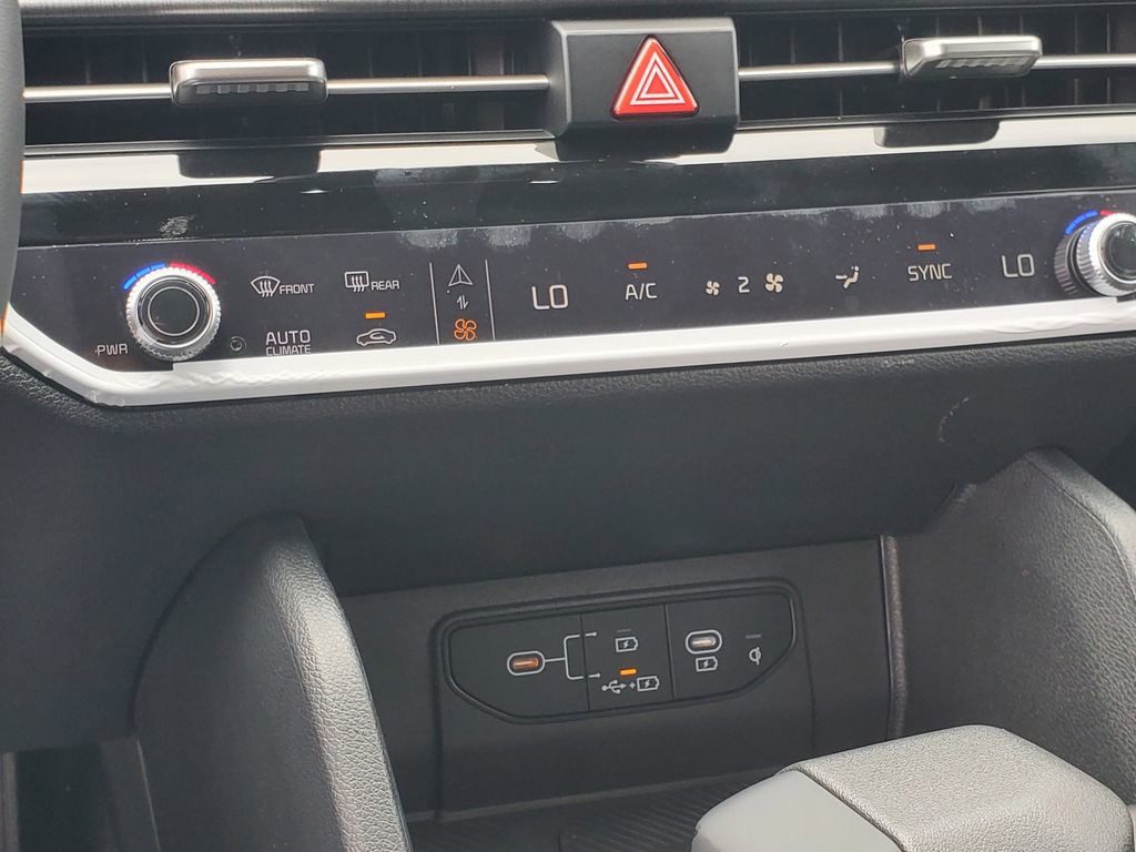 2026 Kia Sportage - Photo 23