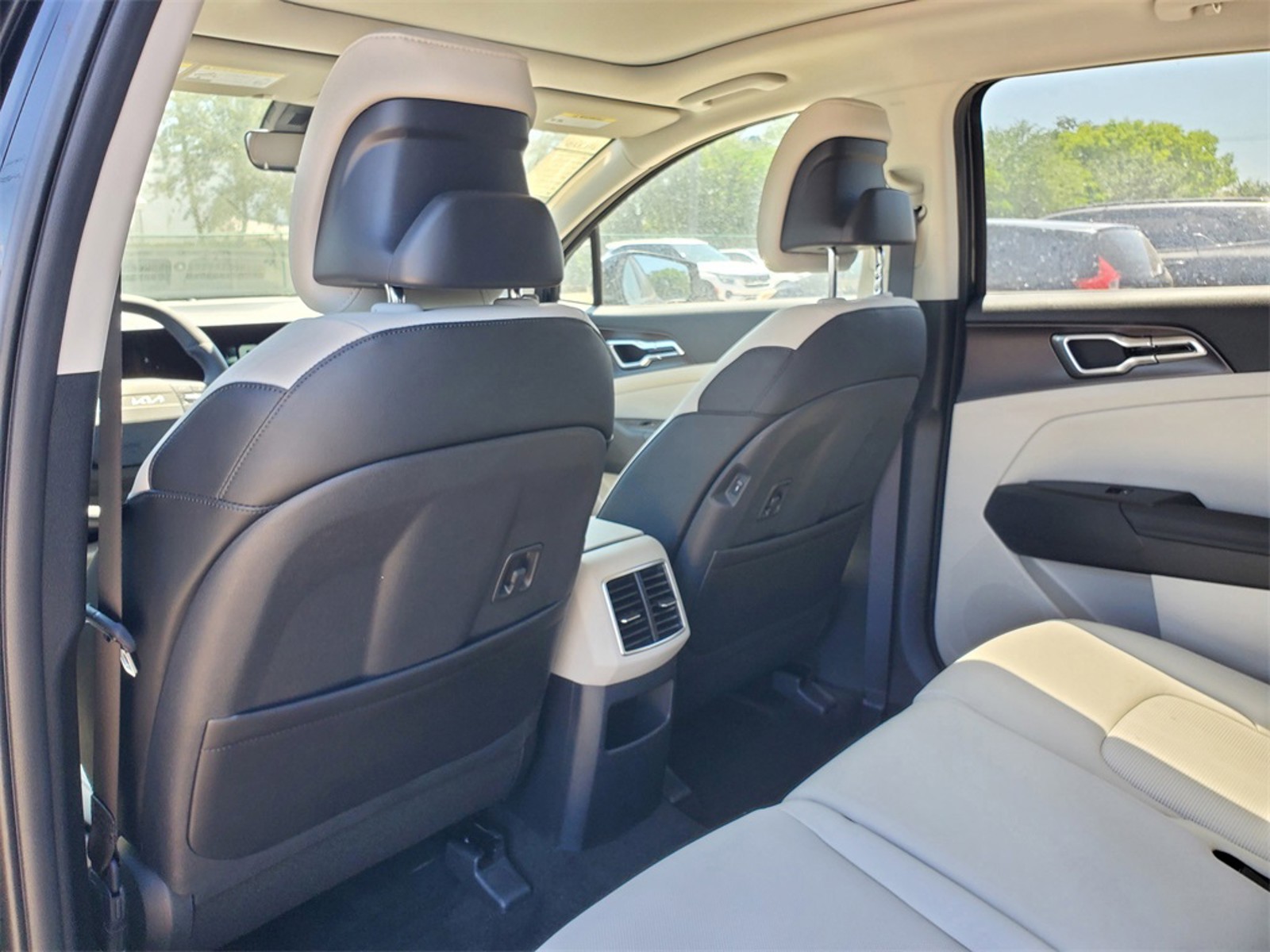 2026 Kia Sportage - Photo 10