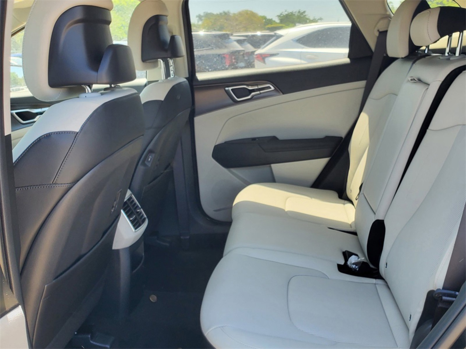 2026 Kia Sportage - Photo 8