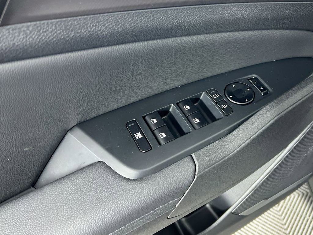 2026 Kia Sportage - Photo 10