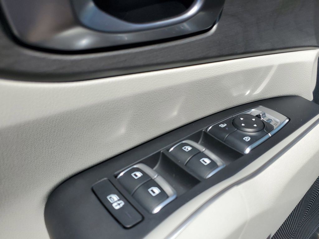 2025 Kia Sorento - Photo 11