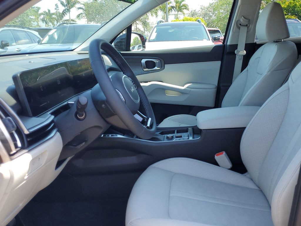 2025 Kia Sorento - Photo 12