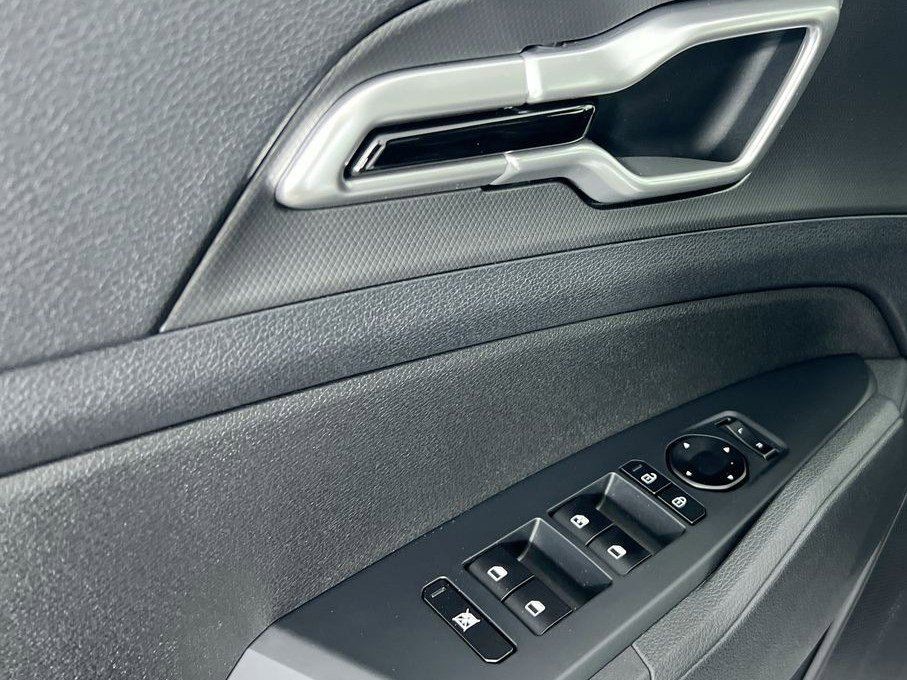 2026 Kia Sportage - Photo 13
