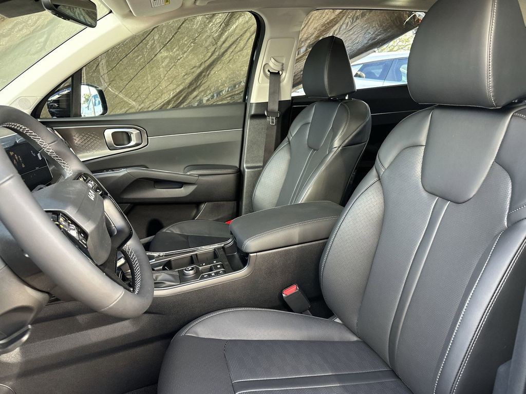 2026 Kia Sorento - Photo 15