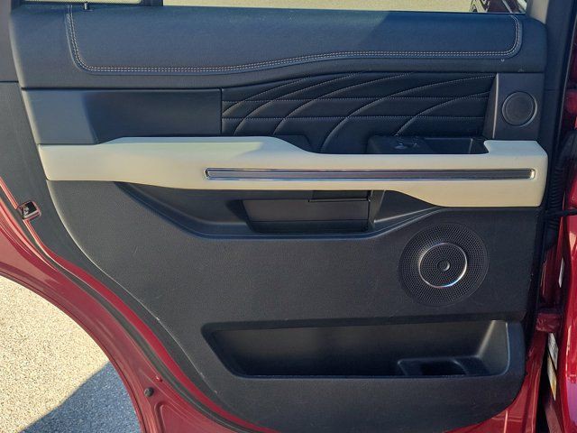 2019 Ford Expedition - Photo 16