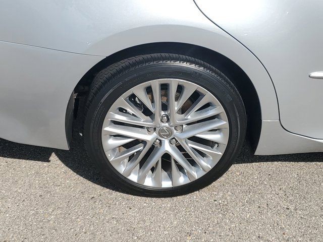 2013 Lexus ES 350 - Photo 11