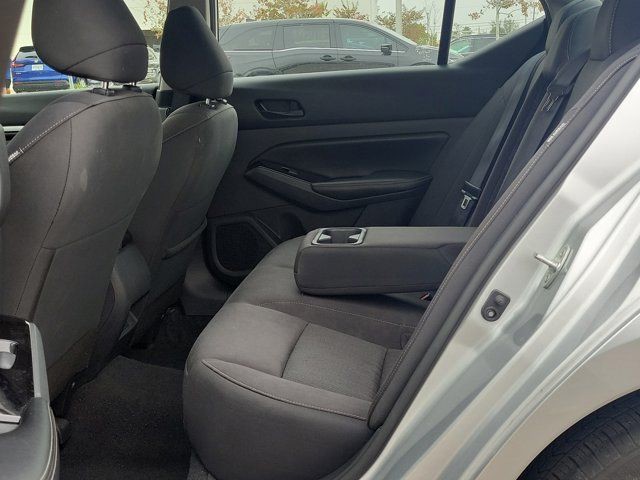 2023 Nissan Altima - Photo 10