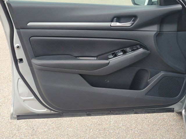 2023 Nissan Altima - Photo 15