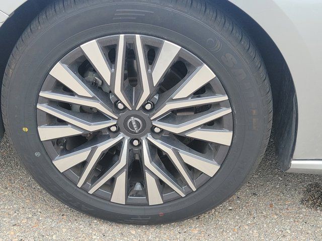 2023 Nissan Altima - Photo 7