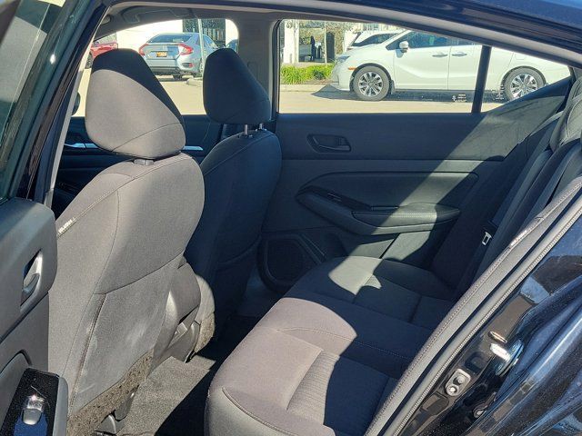 2023 Nissan Altima - Photo 10