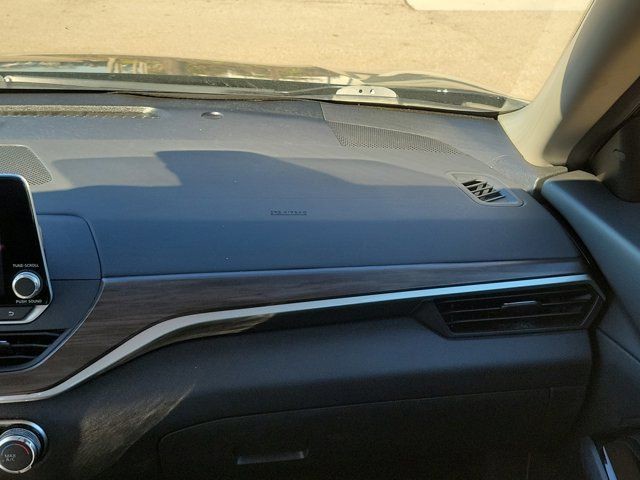 2023 Nissan Altima - Photo 14