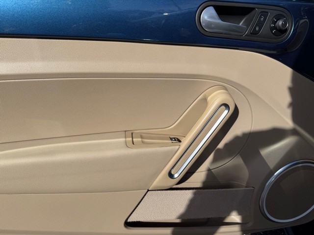 2016 Volkswagen Beetle - Photo 12