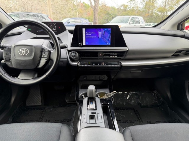 2024 Toyota Prius - Photo 13