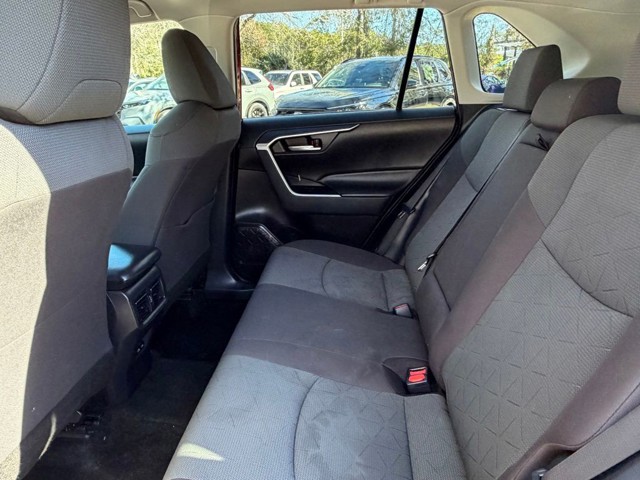 2023 Toyota RAV4 - Photo 11