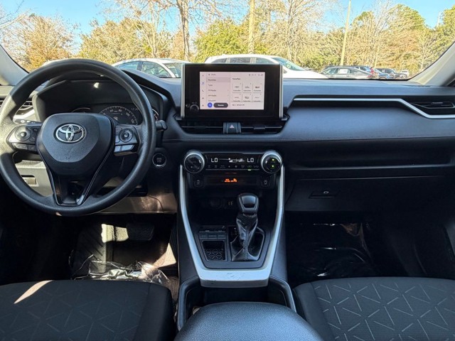 2023 Toyota RAV4 - Photo 13