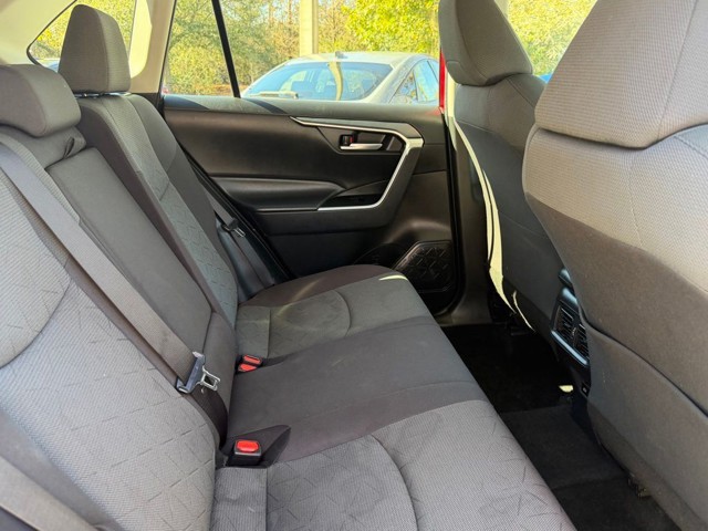 2023 Toyota RAV4 - Photo 8