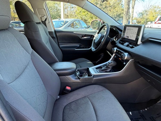 2023 Toyota RAV4 - Photo 9