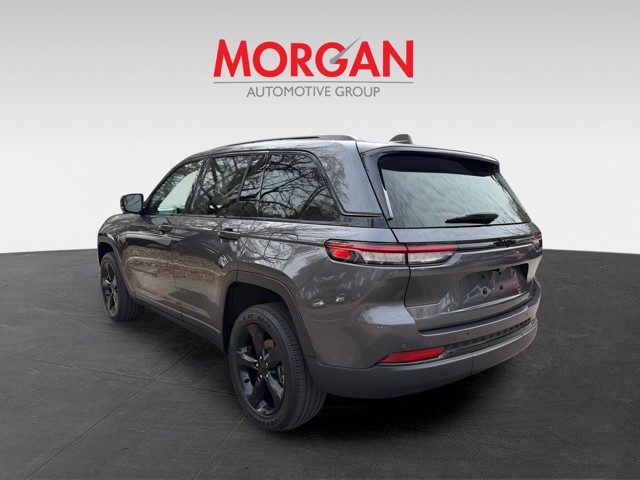 2023 Jeep Grand Cherokee - Photo 4
