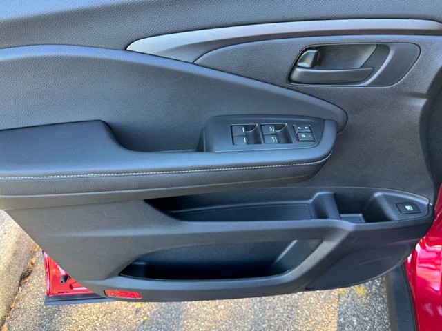 2025 Honda Ridgeline - Photo 13